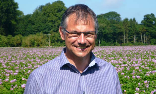 Dr Philip Burgess